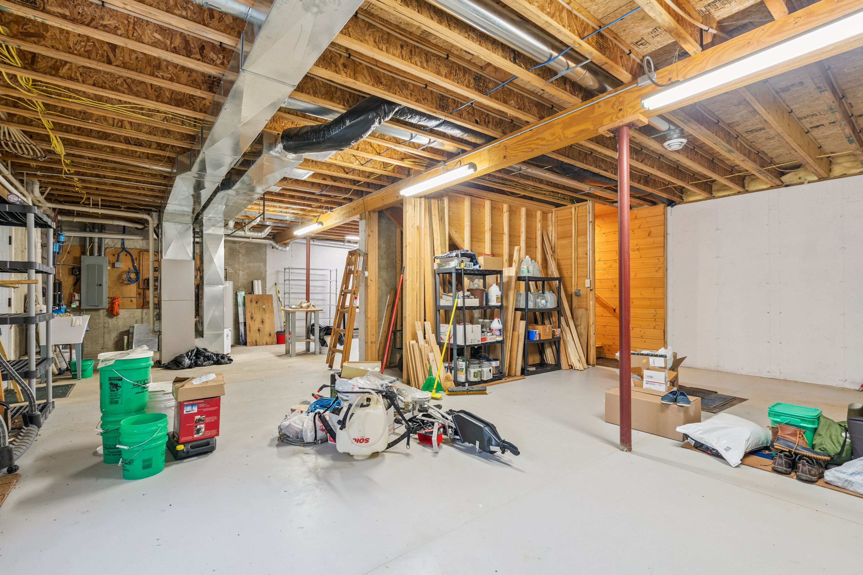 Listing Photo: 32-191 7985 Spore Rd
